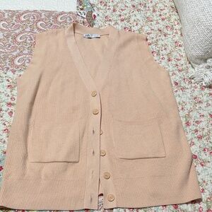 Zara Sleeveless Knit Cardigan Vest in Pale Peach